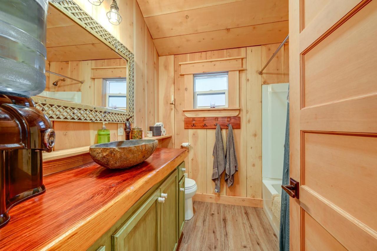 Enchanting Creekside Cabin Near Kings Canyon Park! Badger المظهر الخارجي الصورة