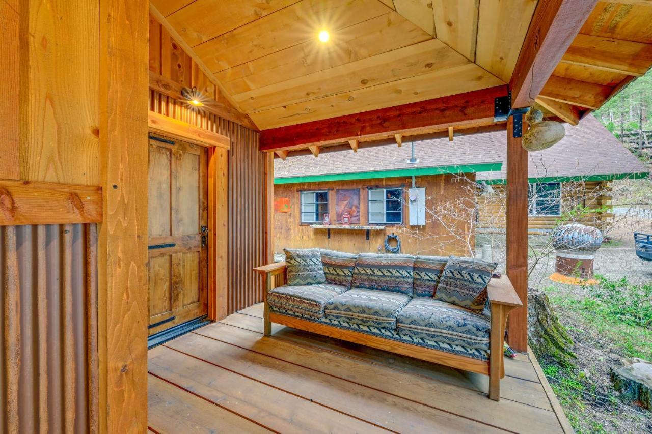 Enchanting Creekside Cabin Near Kings Canyon Park! Badger المظهر الخارجي الصورة